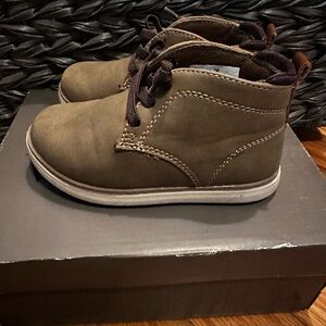 Kids Brown Lace-Up Shoes